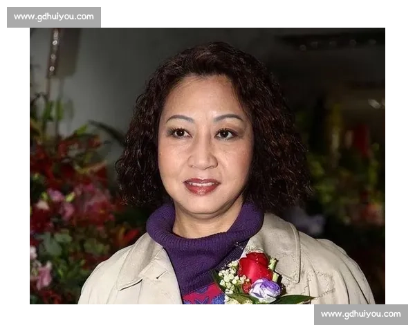 能力再强也抵不过运气?成龙的逆袭史揭示真相