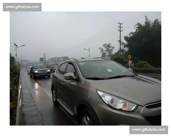 成都球迷 苟活 30 年 争议升级!从横幅到涂鸦,地域对立何时休?